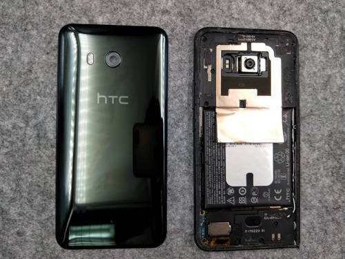 在U11上炫技的HTC HTC U11拆机图解